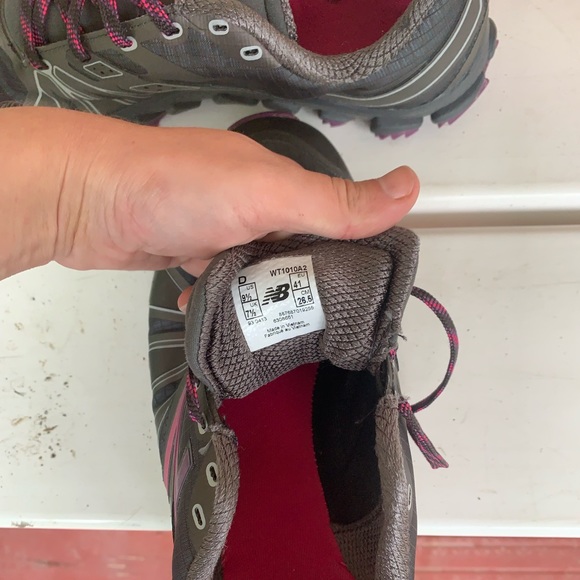 Woman’s New Balance Running shoes 1010v2 - Picture 2 of 3